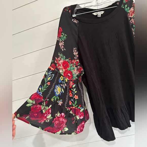 The Pioneer Woman Black Blouse with Vibrant Floral Sleeves - Picture 2 of 6
